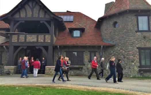 Group outside Castle in the Clouds entrance