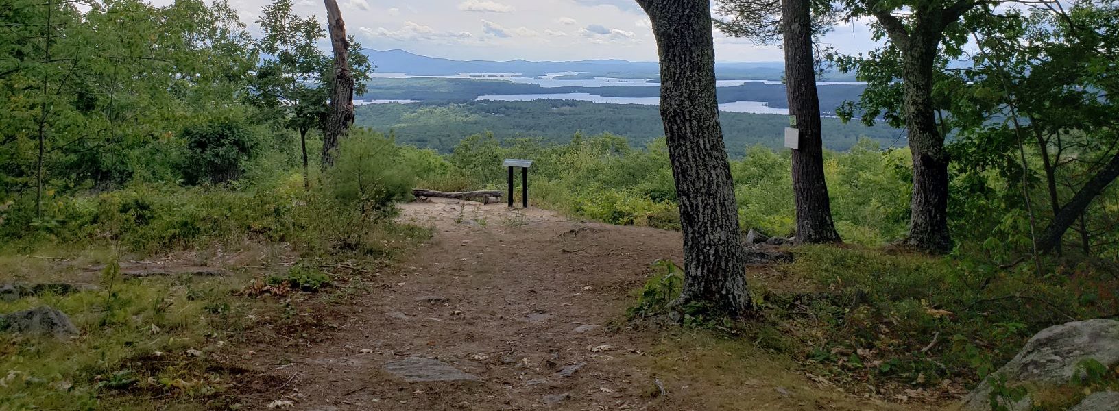 Trail leading to Oak Ridge Overlook