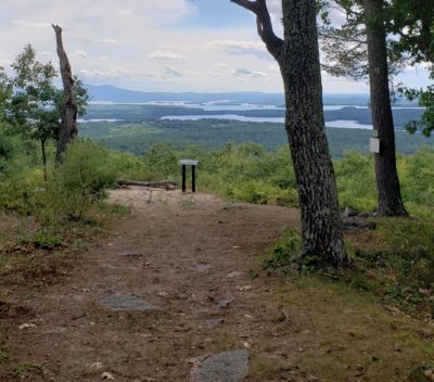 Trail leading to Oak Ridge Overlook